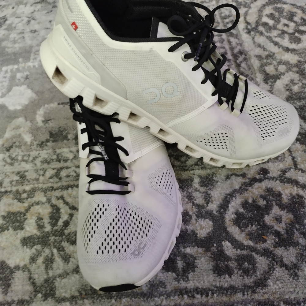 On Cloud Shoes Mens Size 12 White Black Cloudtec Lightweight Athletic Running